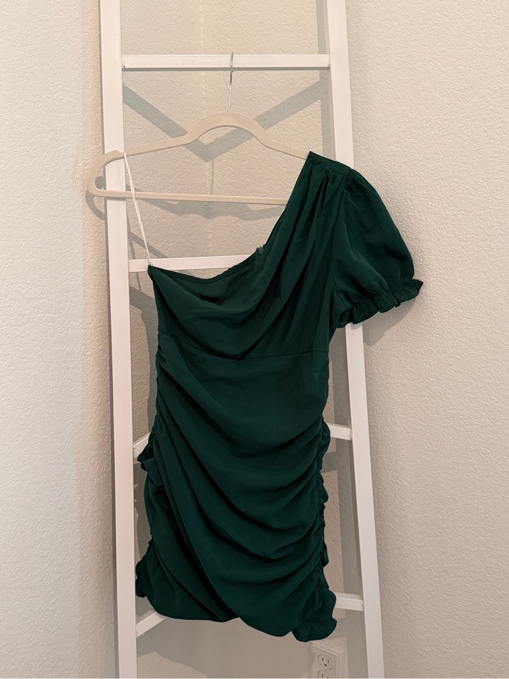 Hello Molly Emerald One-Shoulder Puff Sleeve Ruched Dress